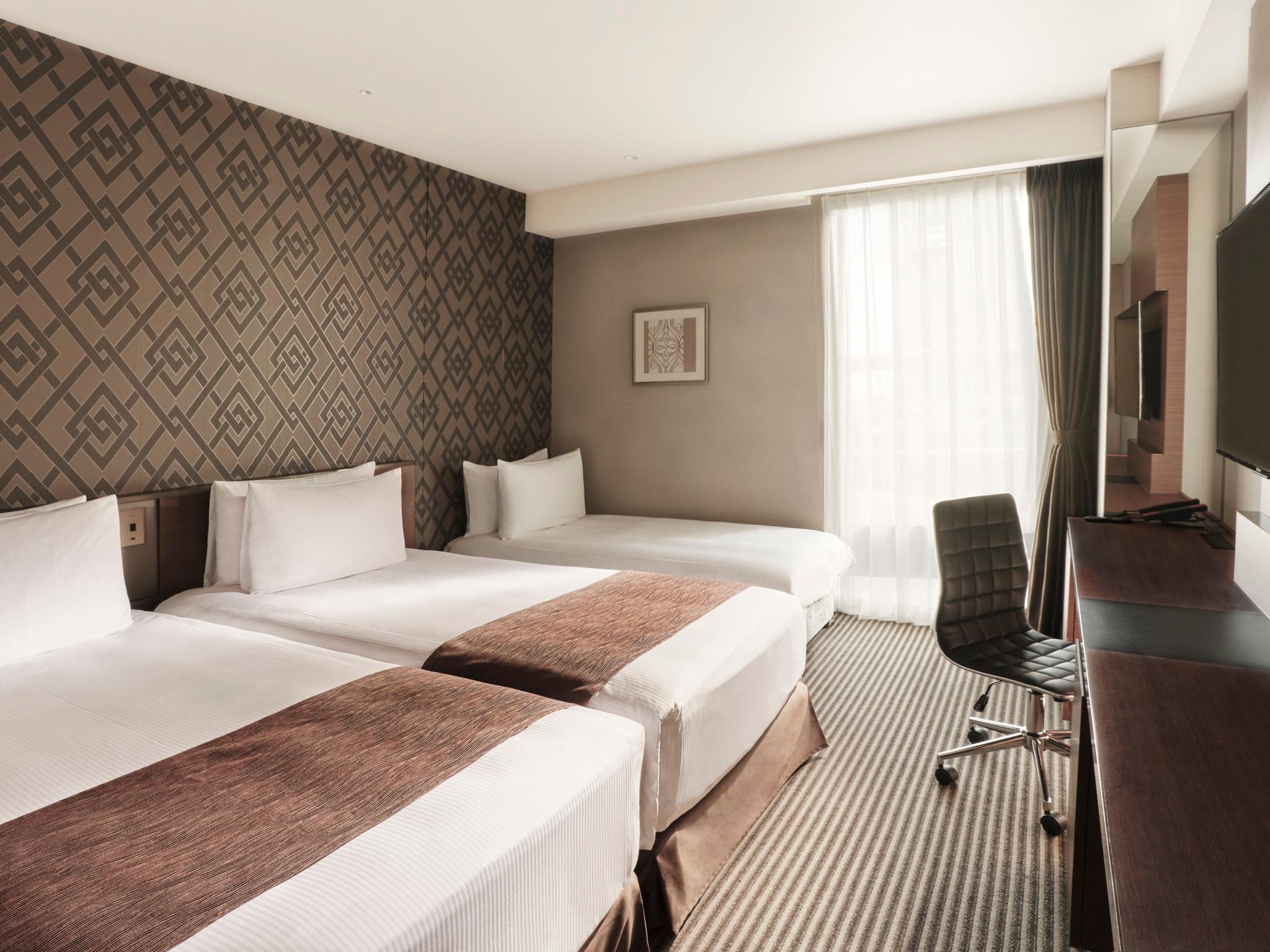 Deluxe, Twin Beds, with Extra Bed, Chapel View