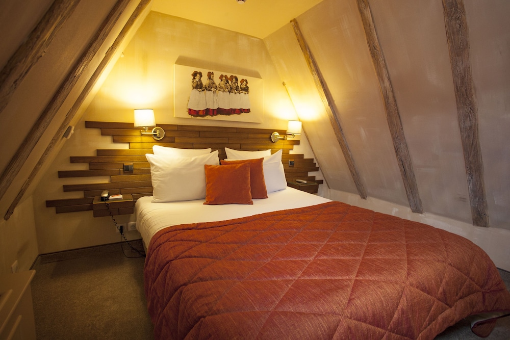 Hotel Beaucour 14/83