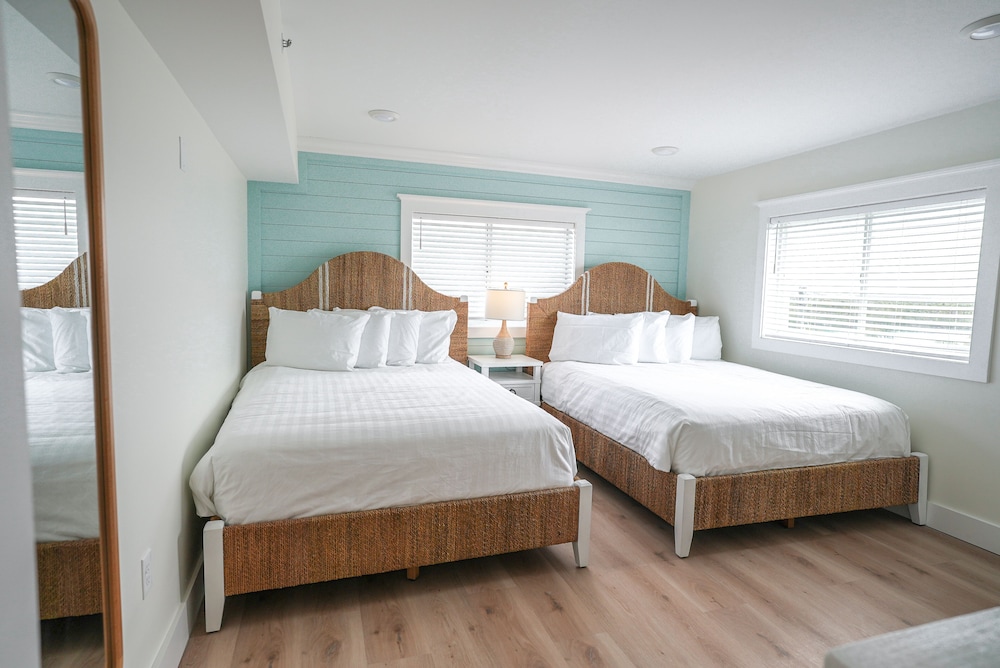 Manasota Key Resort 15/50