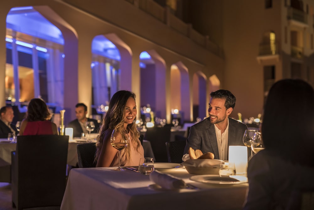 Al Husn Hotel Muscat 7/50