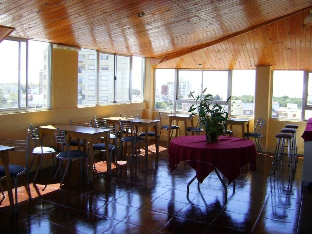 San Remo World Hotel 34/38
