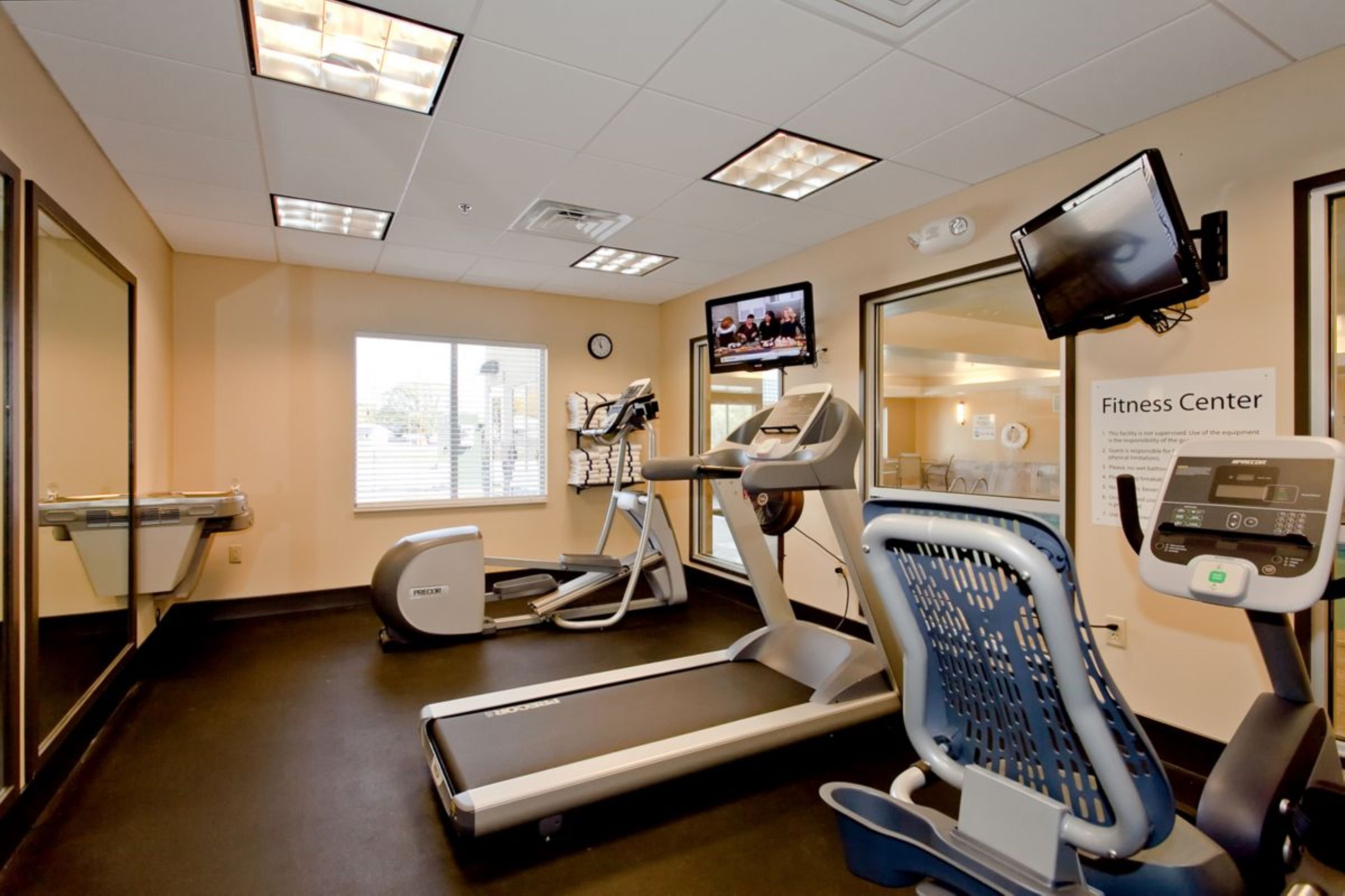 Holiday Inn Express Hotel & Suites Newton 28/42