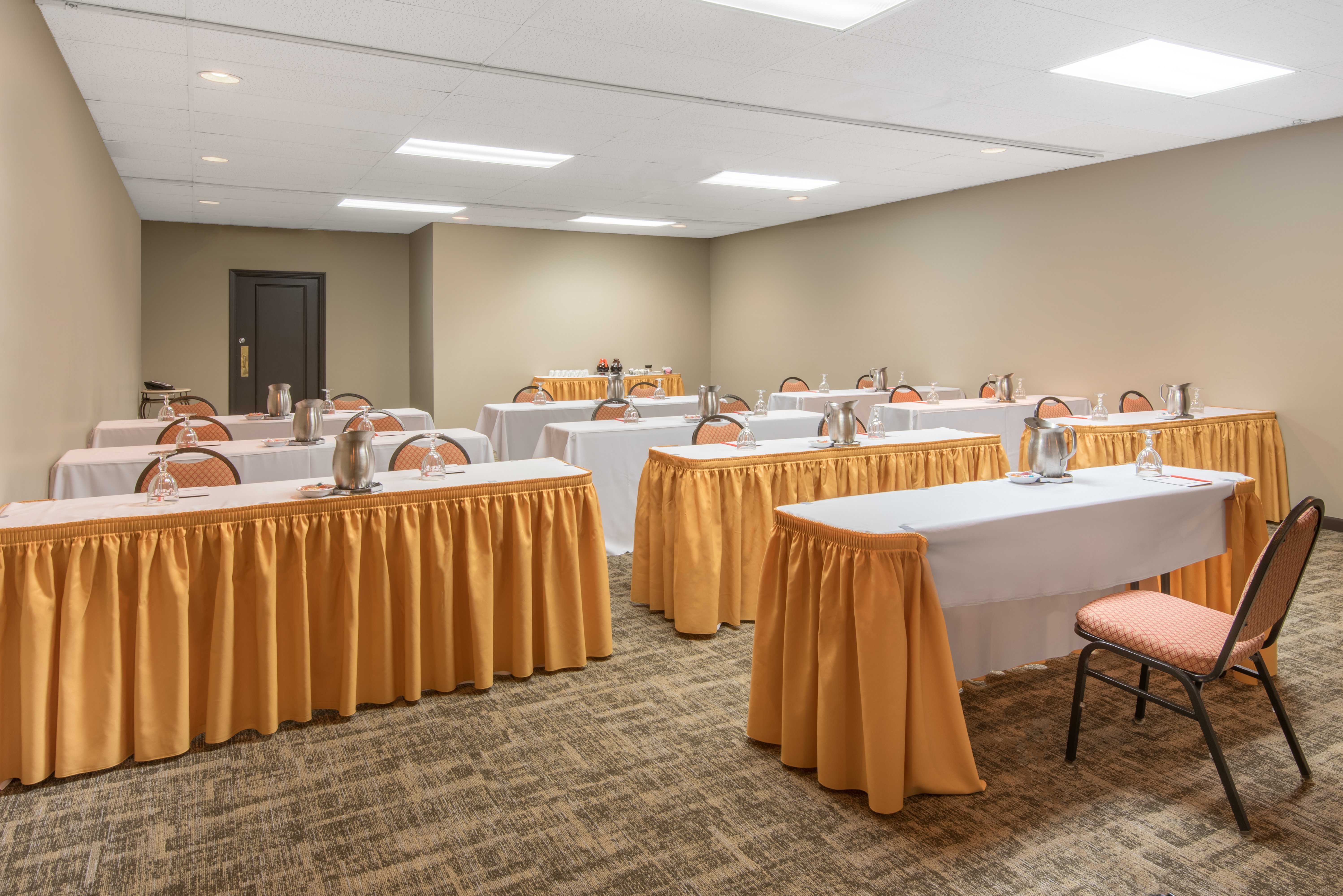 Crowne Plaza Hickory 47/61
