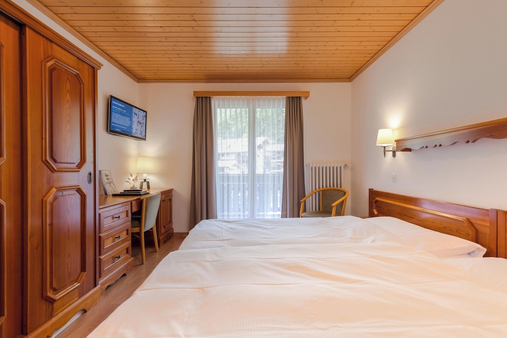 Room, Twin Beds, Balcony or Terrace