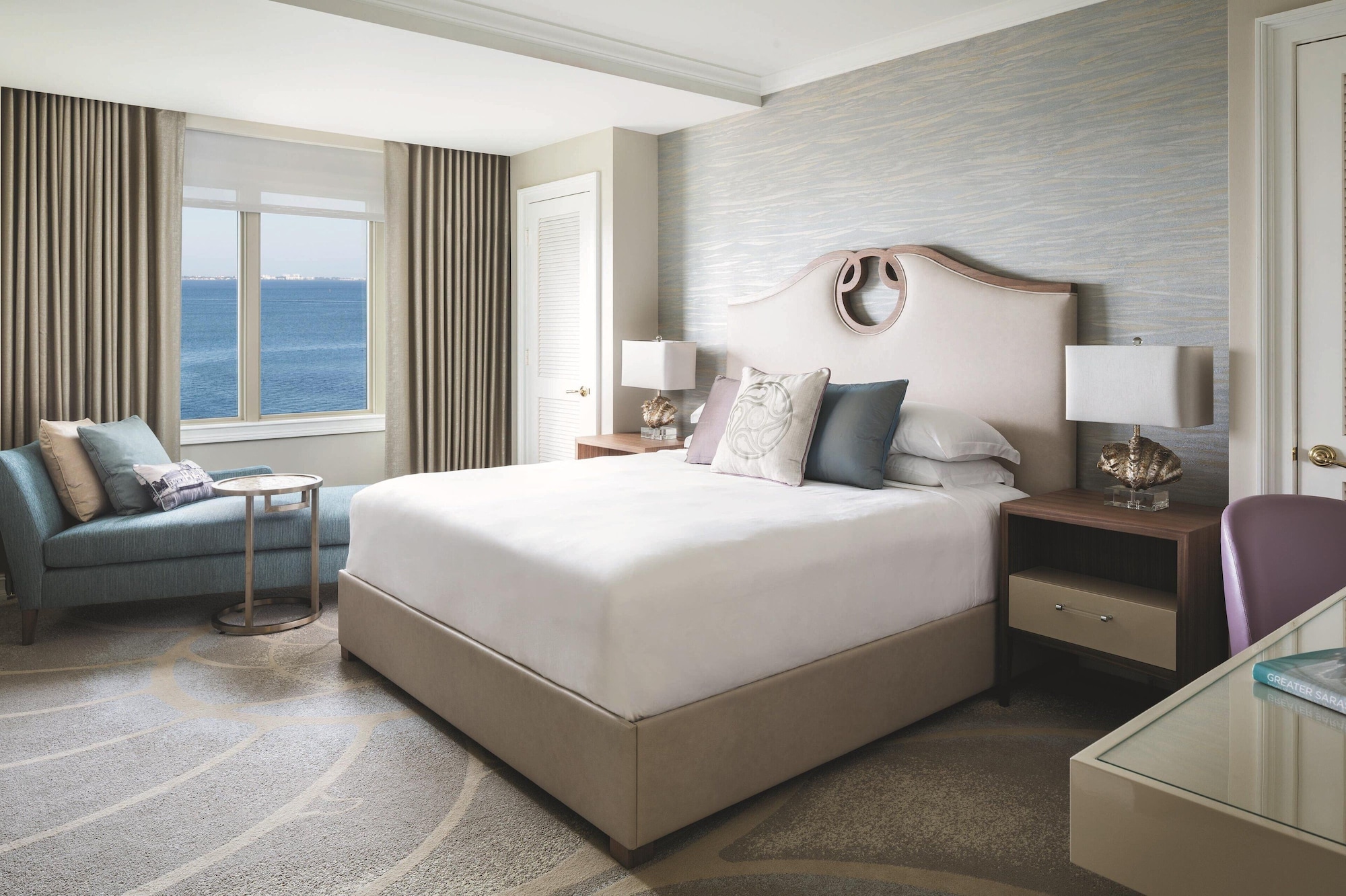 1 Bedroom, Suite, King Bed, Bay View, Sofa, Balcony