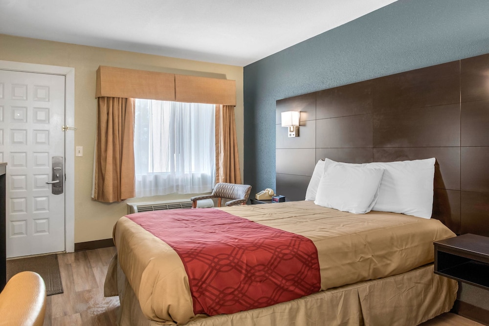 غرفة قياسية بسرير كينج، Econo Lodge Freeport - Brunswick Area 5/10