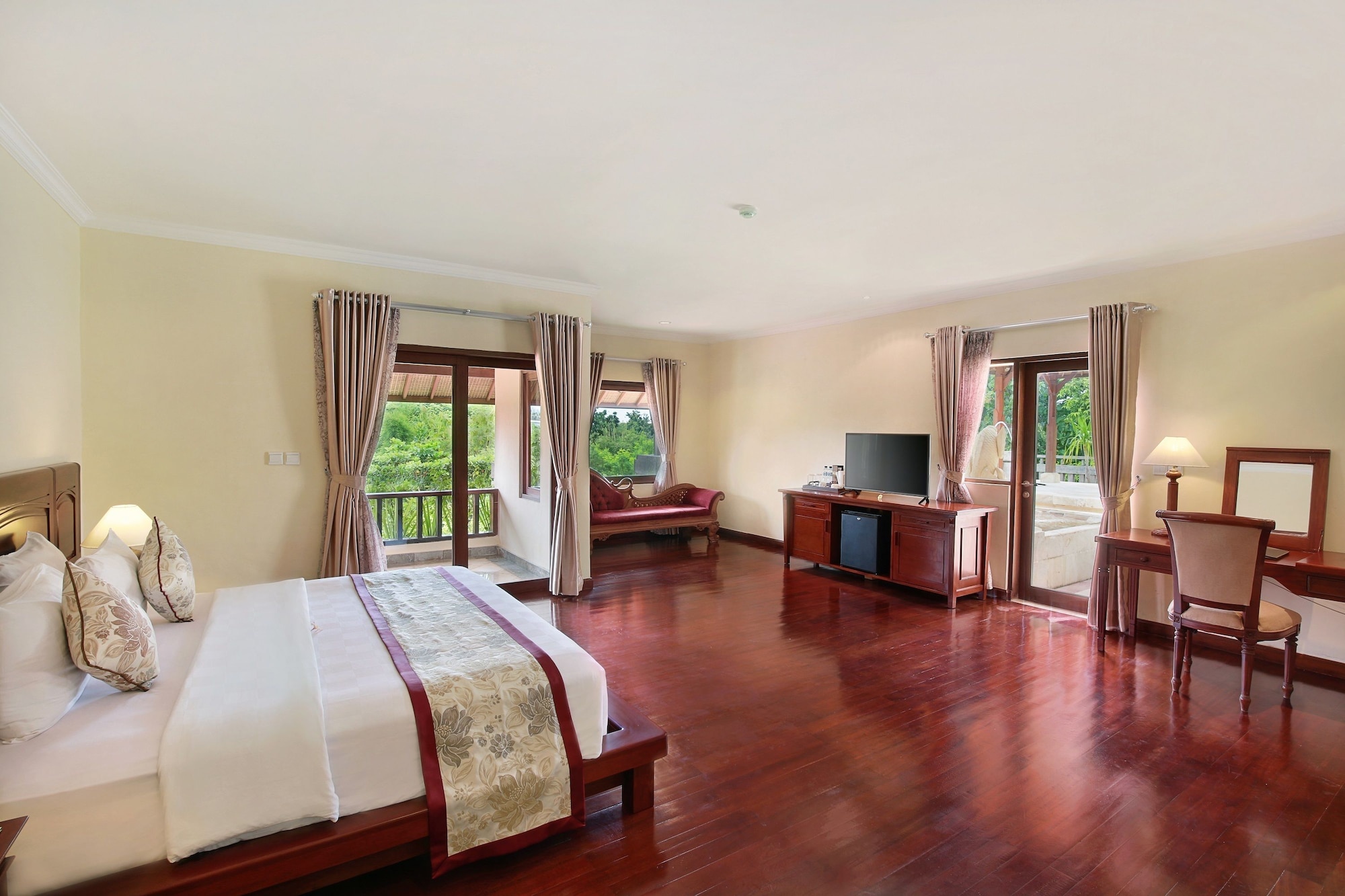 Premier Suite