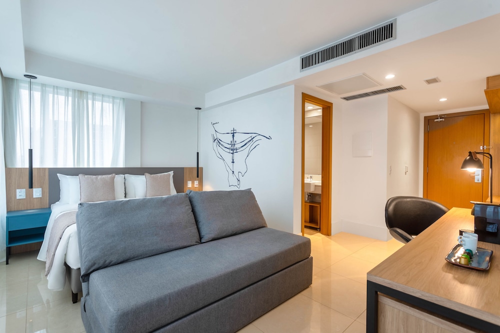 PREMIUM, QUEEN BED, ACCESSIBLE