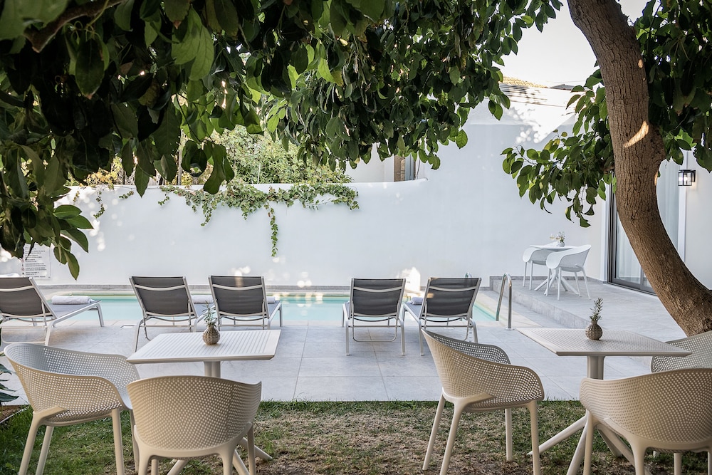 Epavli Boutique Hotel 47/65