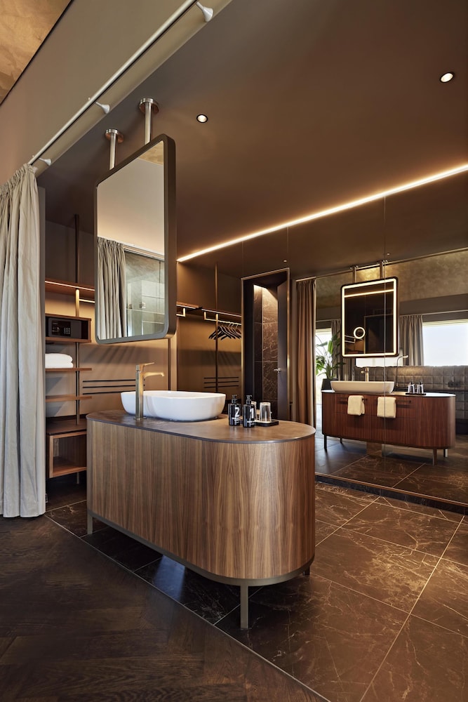 Lobby at Lindner Hotel Dusseldorf Seestern, Part of Jdv by Hyatt, DUSSELDORF
