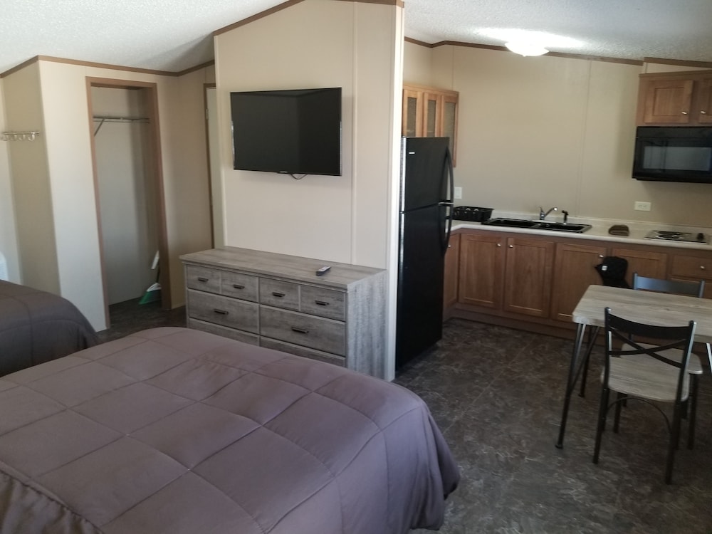 Elite Cabins and RV Park 13/51