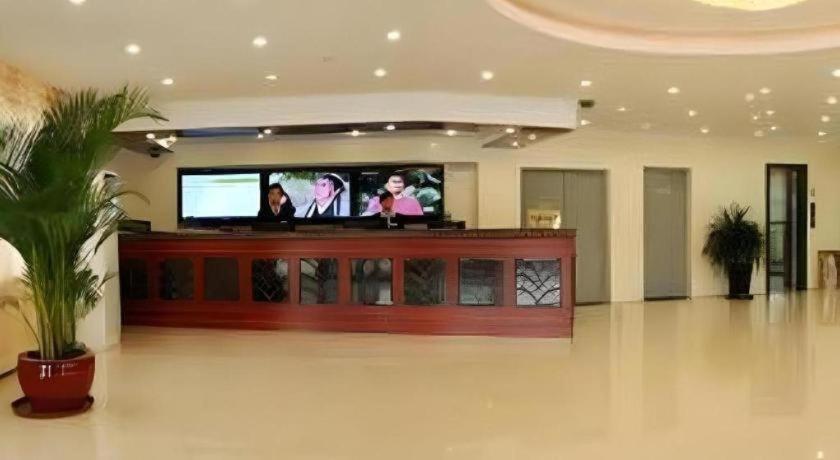 Lobby at GreenTree Inn Tangshan Yuhua Road, TANGSHAN