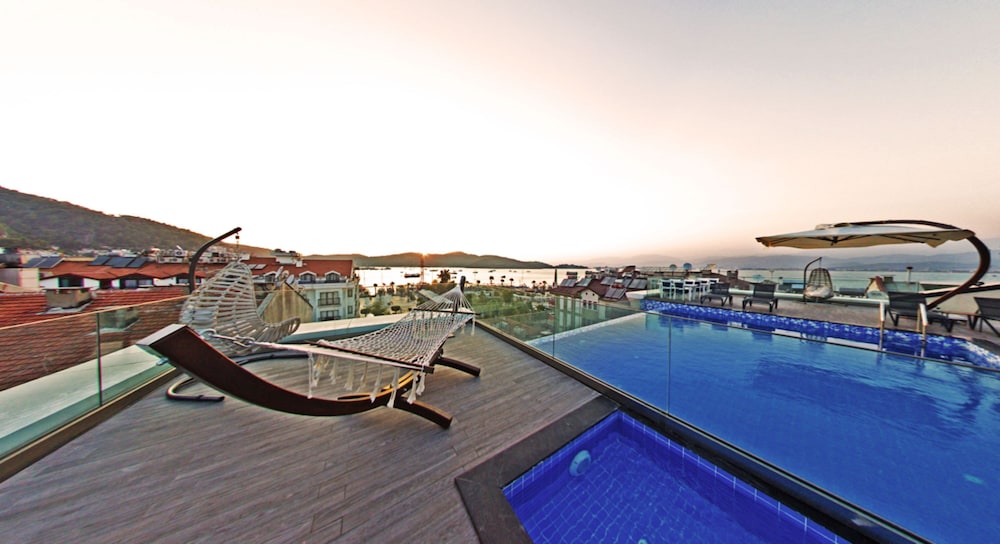 Mara Palace Hotel 6/92