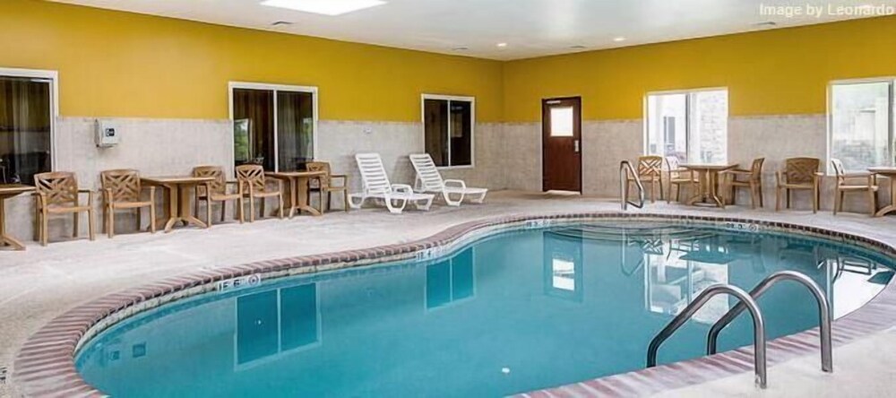 Comfort Suites Leesville 25/50