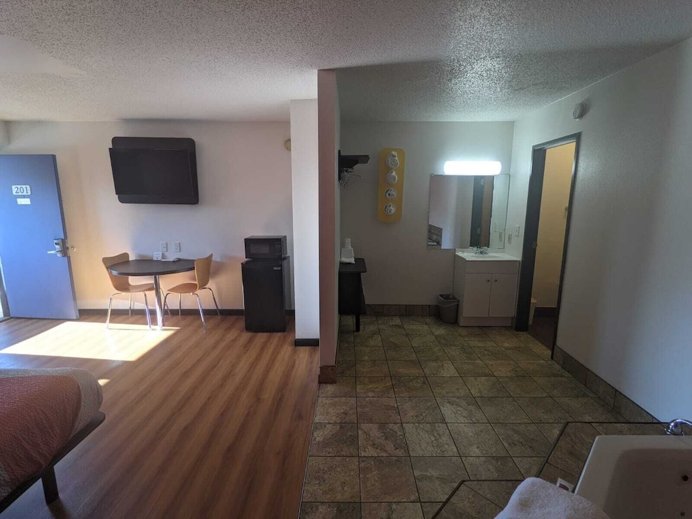 Motel6 Ashland, OH 23/46