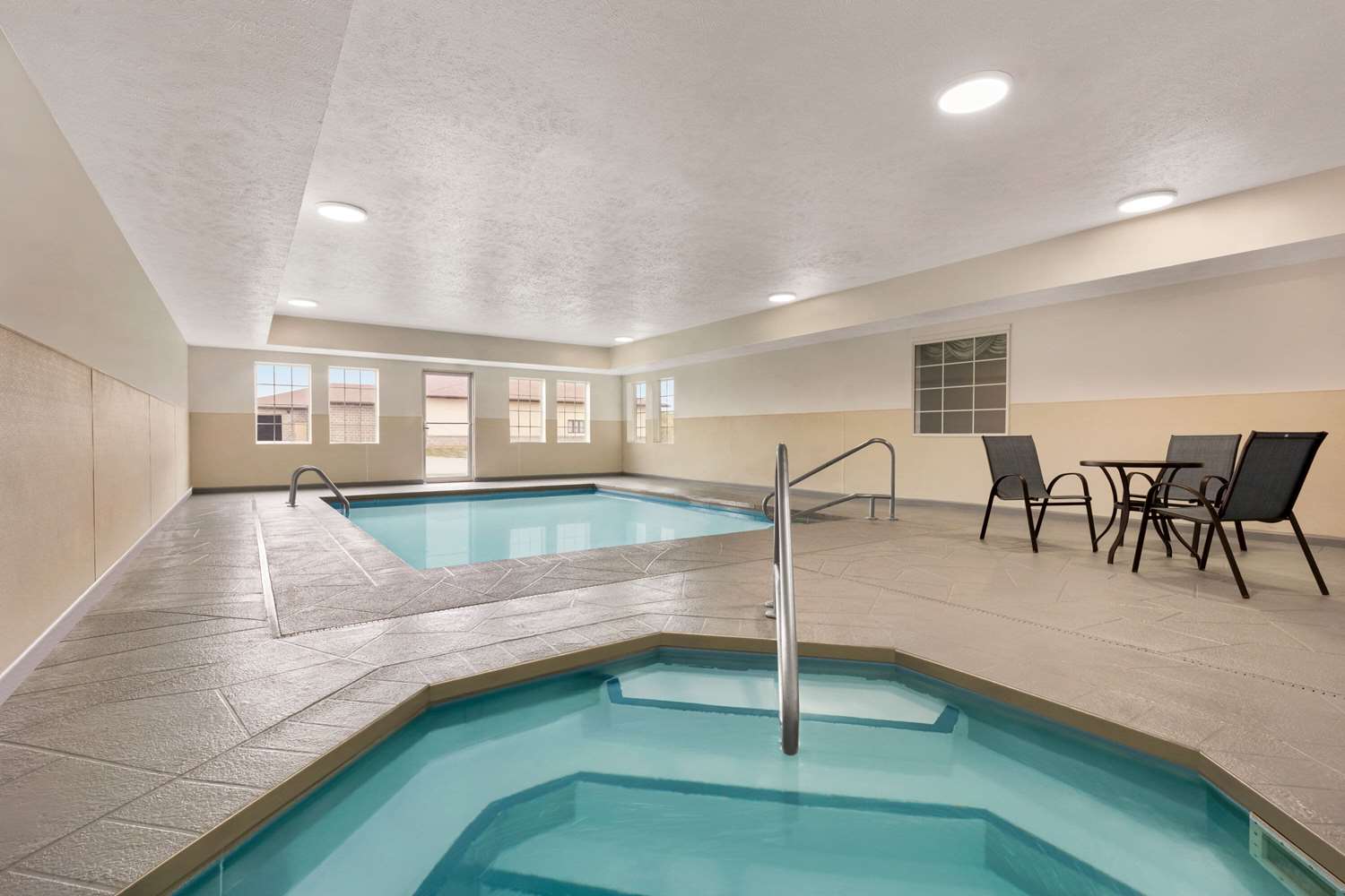 Microtel Inn Suites By Wyndham Lincoln 29/57