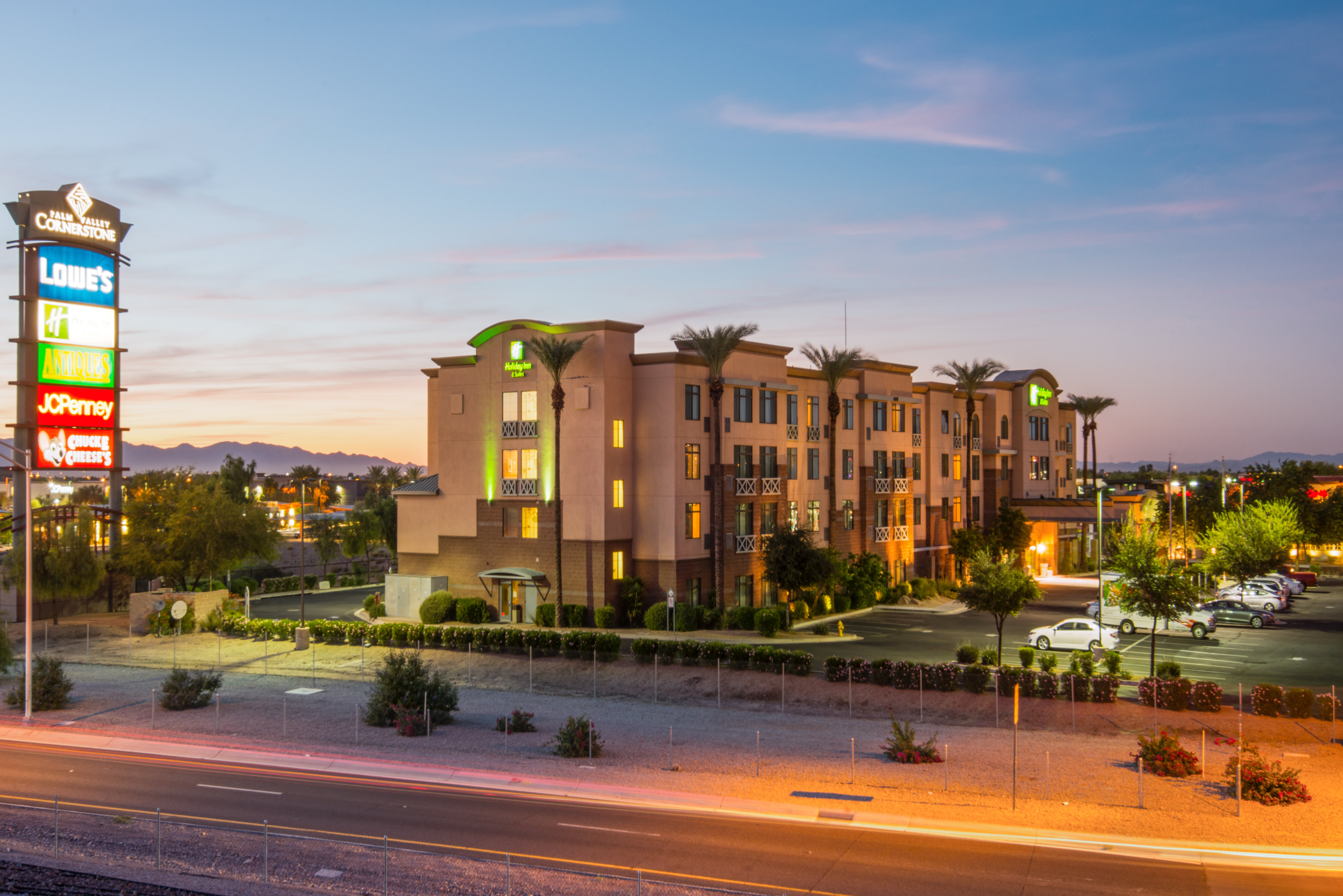 Holiday Inn and Suites Goodyear West Phoenix Area, an IHG Hotel 6/44