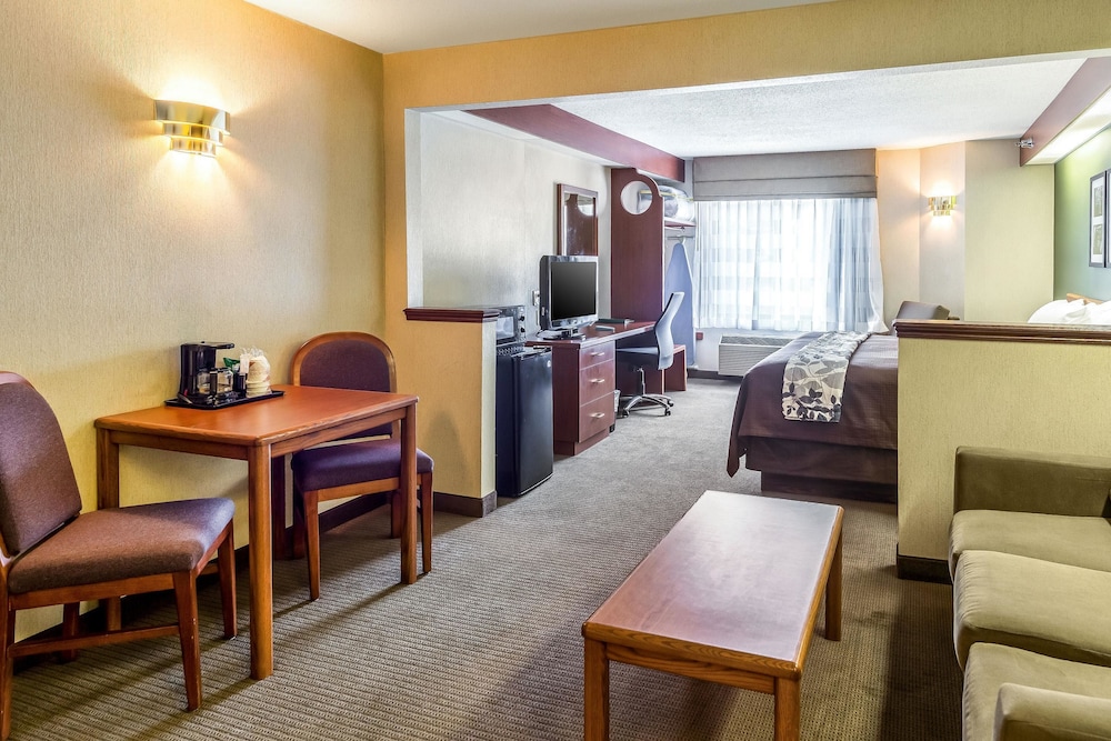 Sleep Inn & Suites Bay View Acme - Traverse City 40/68