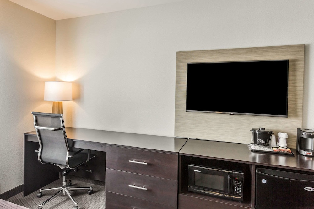 Sleep Inn & Suites Dayton South 39/41