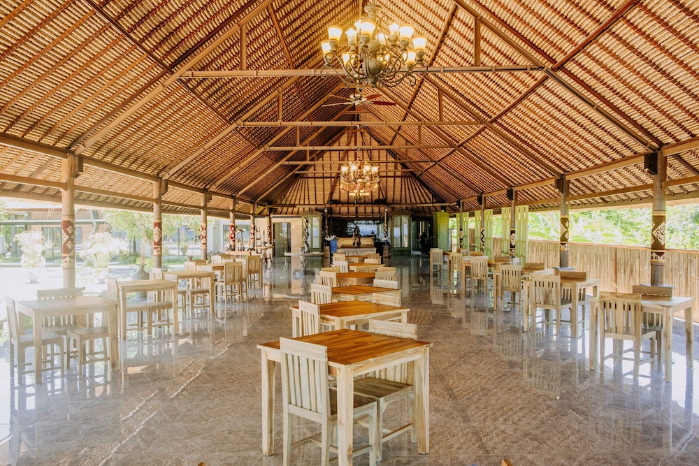 New Sunari Lovina Beach Resort (ex Kutus Kutus Sunari Beach Resort) 37/49