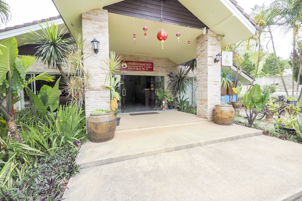 Saensukkho Hotel & Resort 14/65