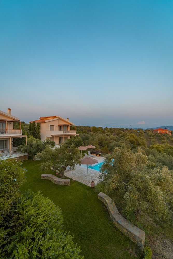 Abelia Luxurious Villas 18/23