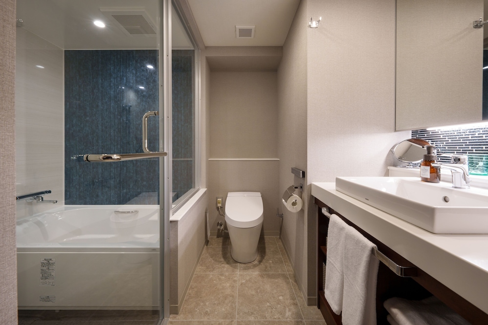 Hotel Grand Consort Naha 48/50