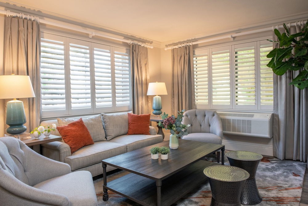 Dry Creek Inn MOD Collection by Sonesta 40/56
