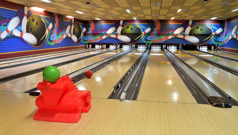 Hôtel du Bowling de Millau 54/68