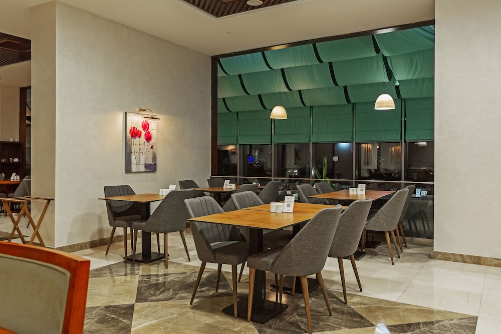 Hayat Hospitality Oskemen 42/48