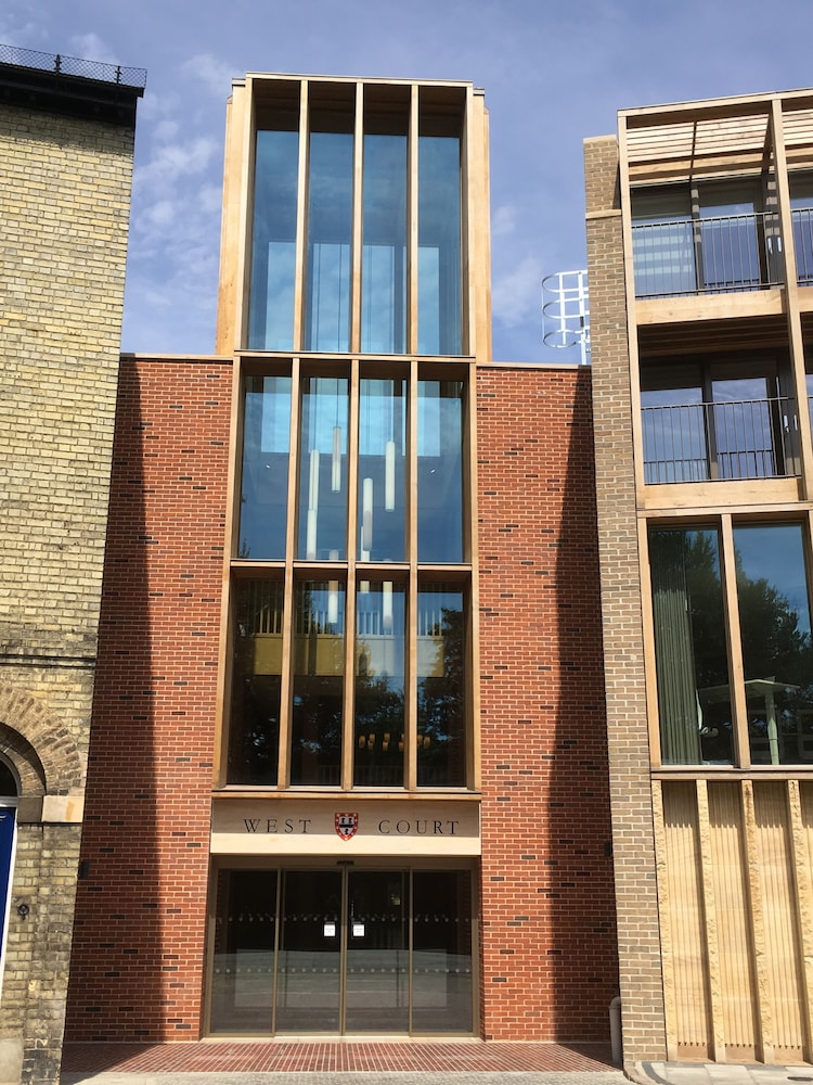 West Court Cambridge 3/48