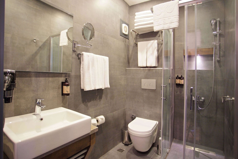 Days Inn by Wyndham Istanbul Arnavutkoy 50/51