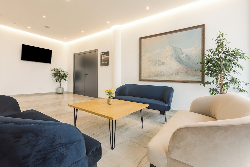 Blue Star Luxury Hotel 45/54