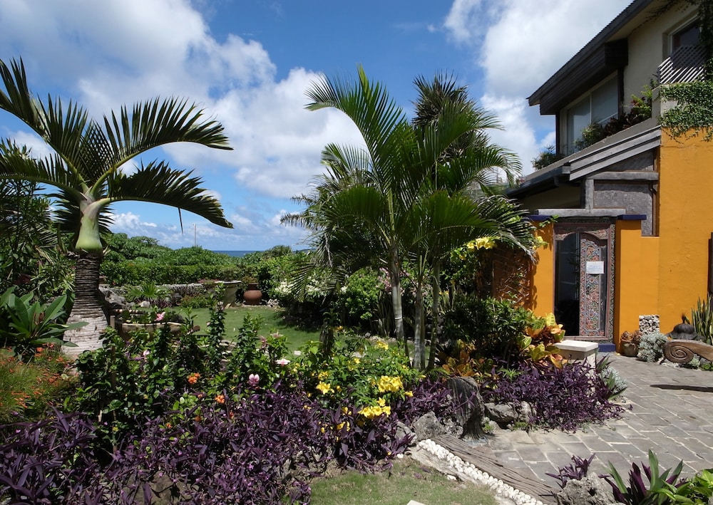 Red Garden Resort 63/70