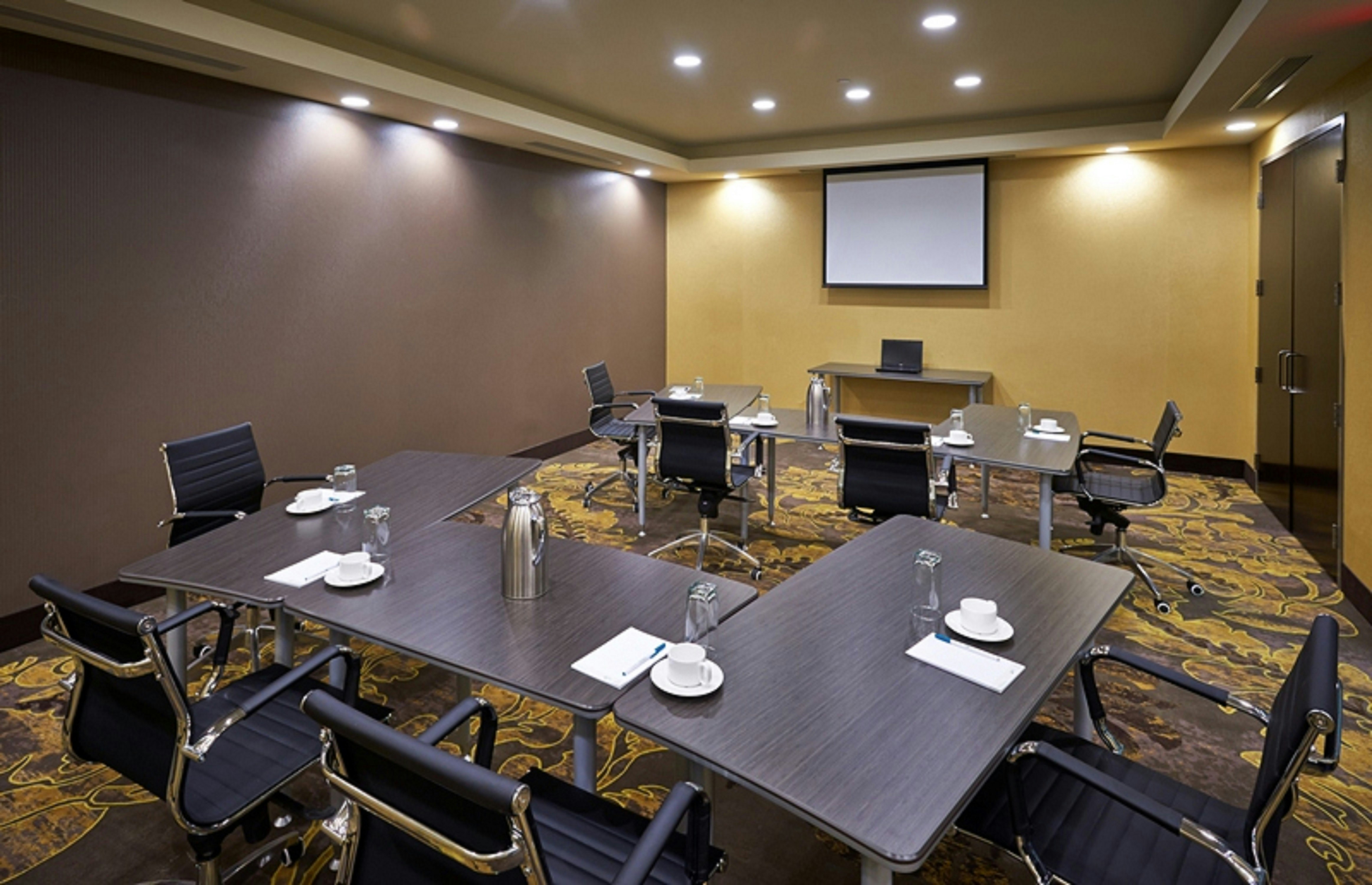 Homewood Suites By Hilton Hamilton Ontario Canada 45/50