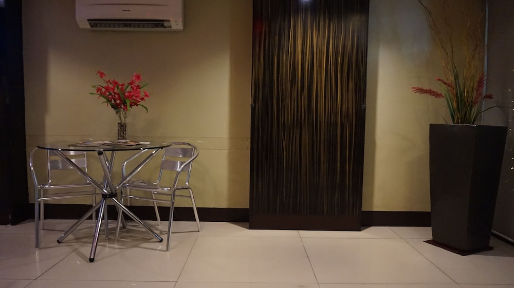 Harts Hotel Quezon City 25/30