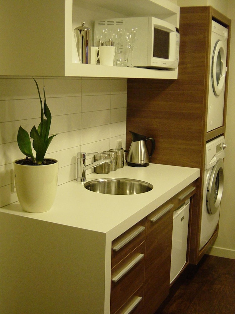 1 BEDROOM, EXECUTIVE, SUITE