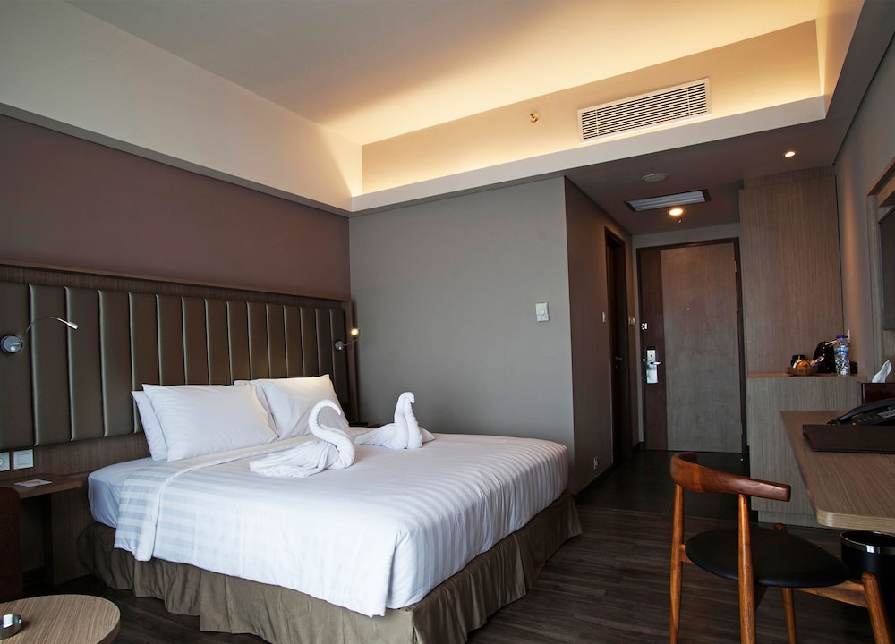 GAMMARA HOTEL MAKASSAR 11/70