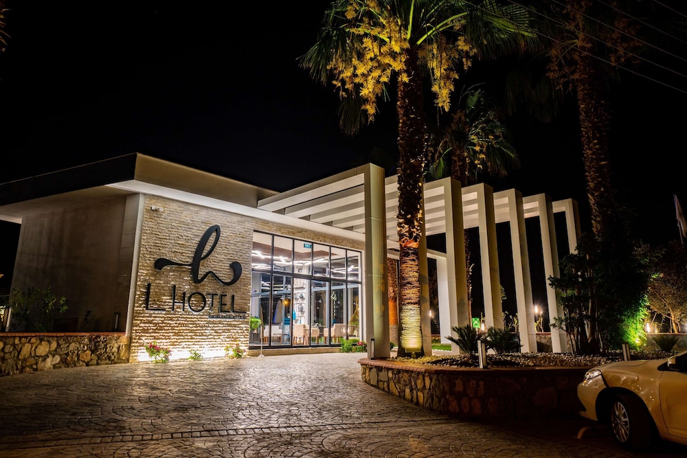 L HOTEL SARIGERME 7/48