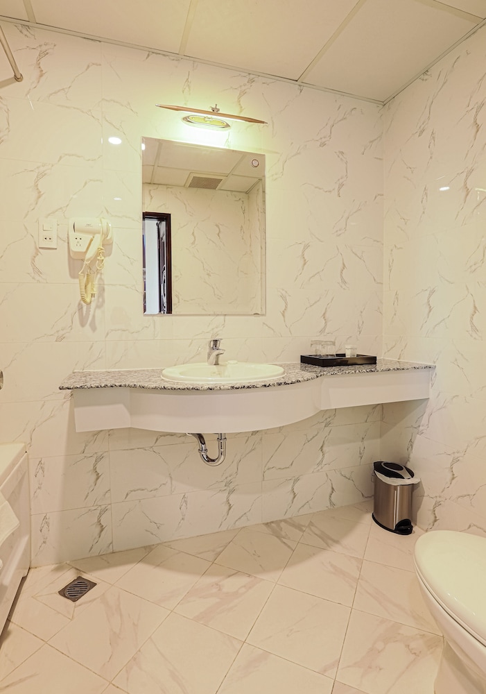 Aluna Ben Thanh Hotel 39/40