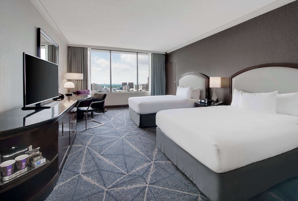 ROOM, 2 DOUBLE BEDS, CITY VIEW, BATHTUB