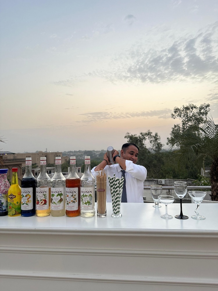 Hotel Atulyaa Taj 5/48