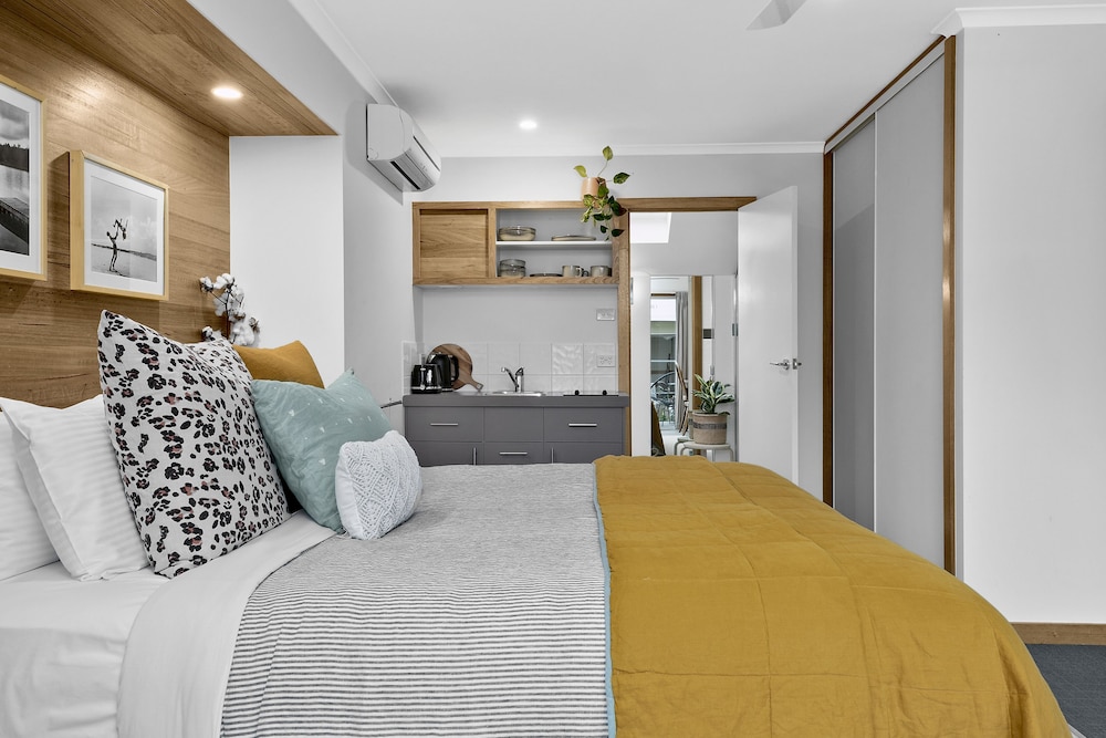 SEAHAVEN VILLAGE 54/68