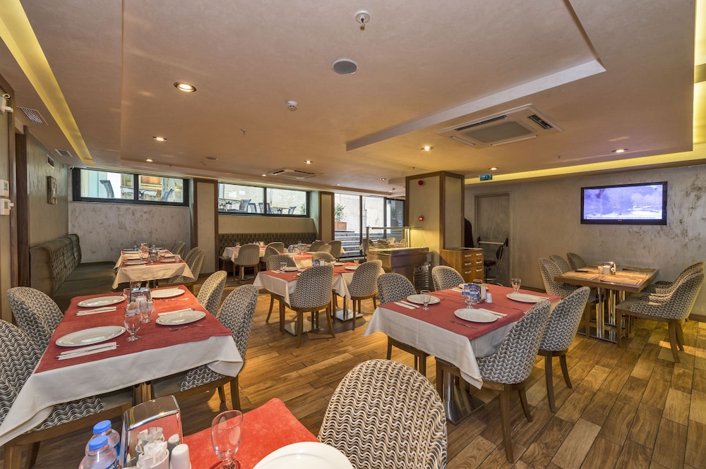 The Meretto Hotel Istanbul 53/66