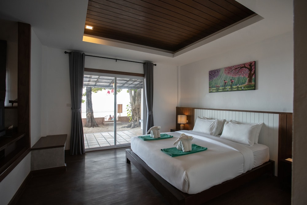 Suite, Sea View