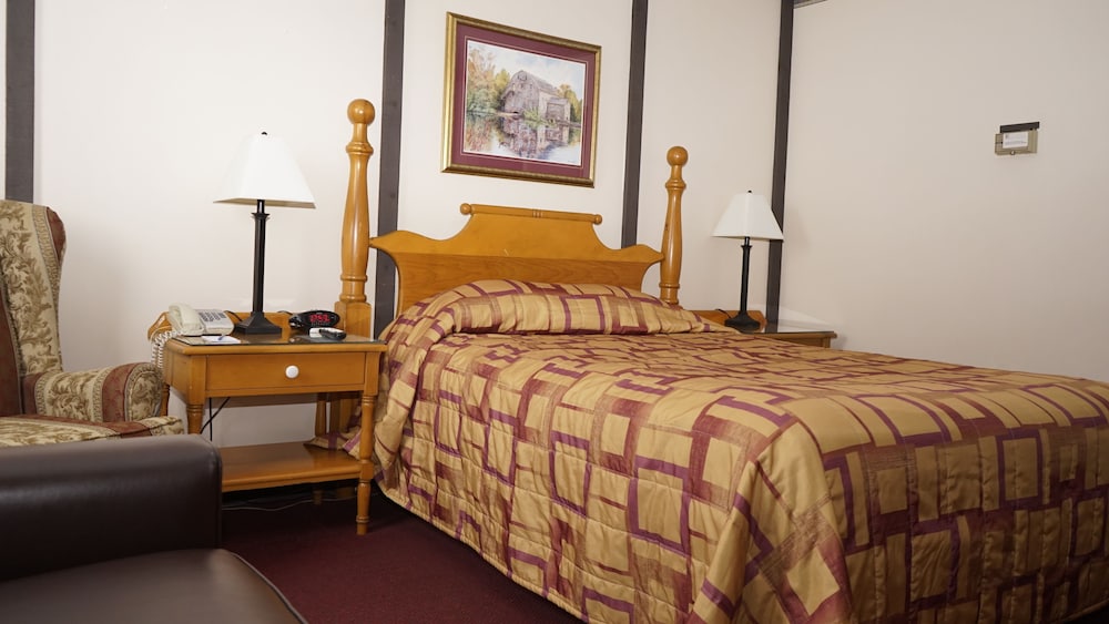 Mcintosh Country Inn & Conference Centre 10/69
