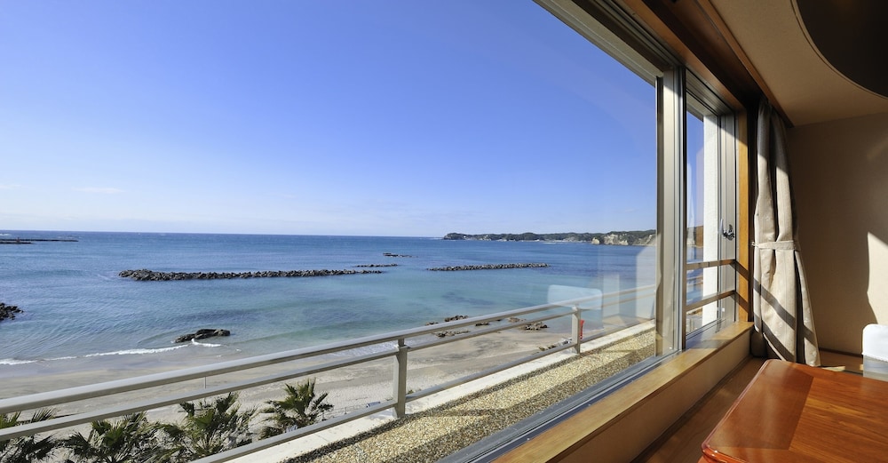 Katsuura Hotel Mikazuki 66/70