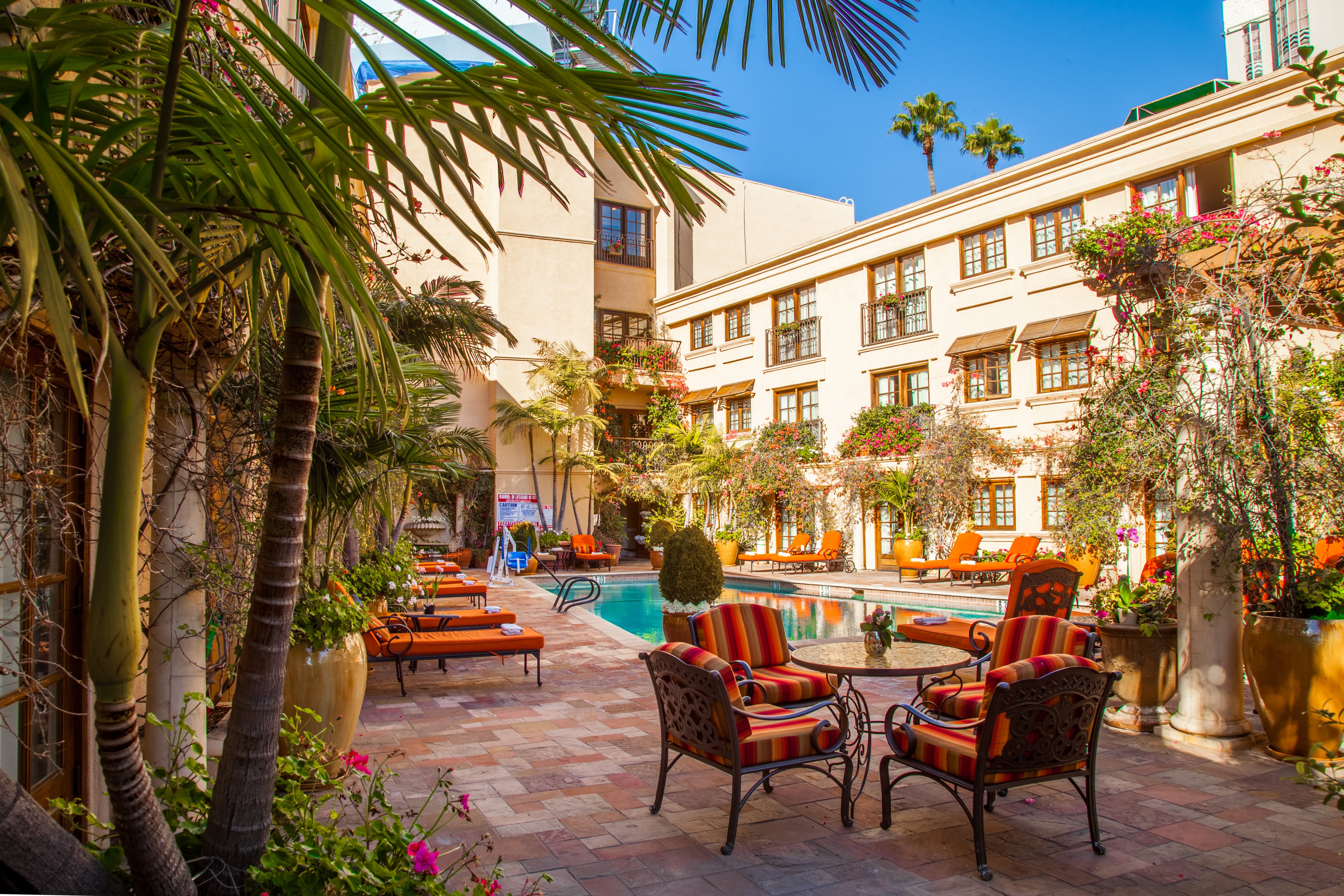Best Western Plus Sunset Plaza Hotel 73/83