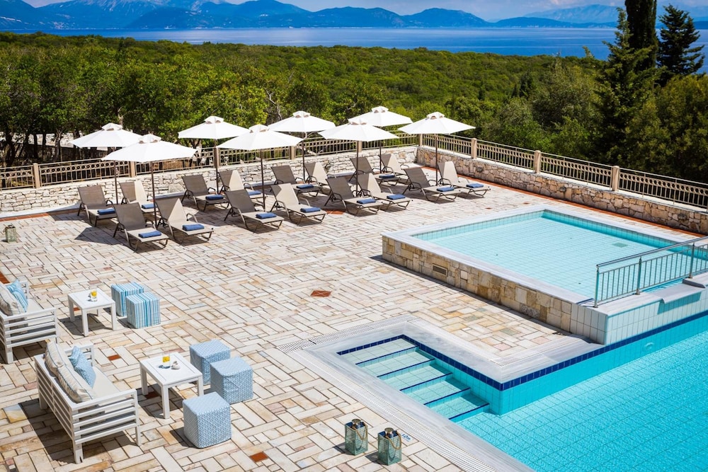 Almyra Hotel in KEFALONIA