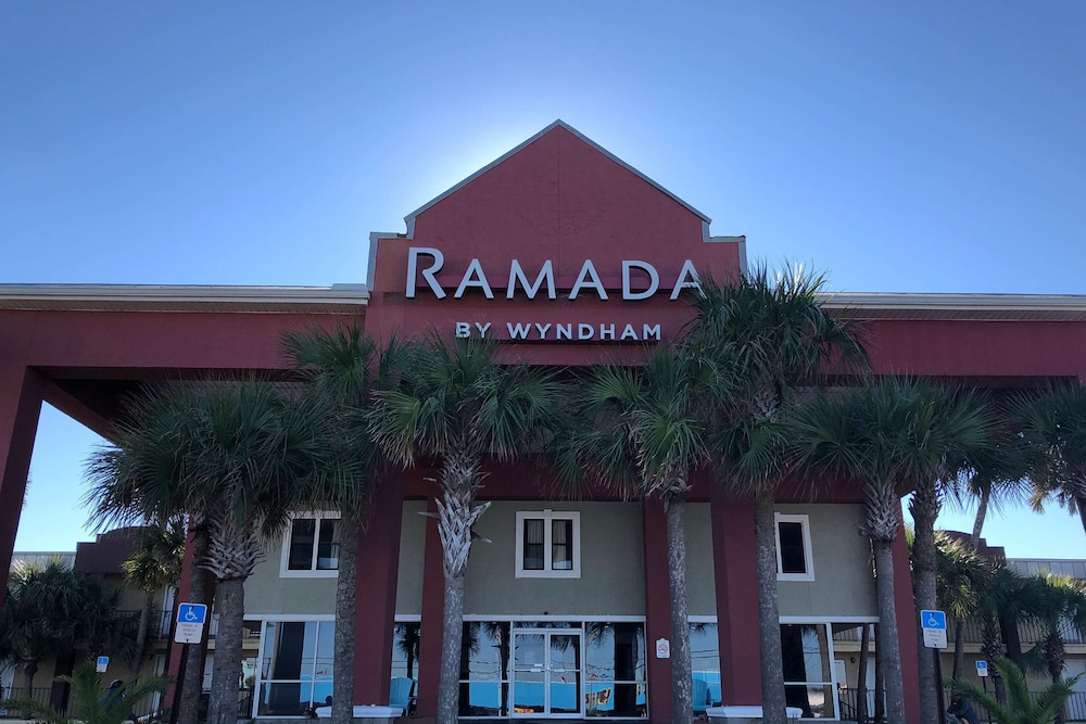 Ramada by Wyndham Panama City Beach / Beachfront 1/25